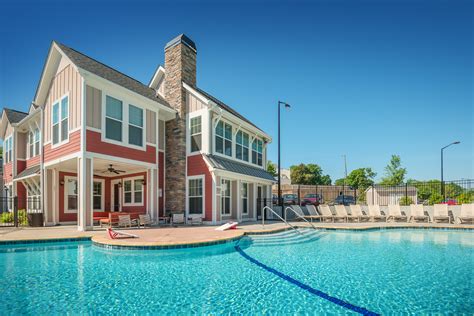 Dog & Cat Friendly Fitness Center Pool Kitchen Clubhouse Balcony Patio Stainless Steel Appliances Grill. . 2 bedroom apts for rent near me